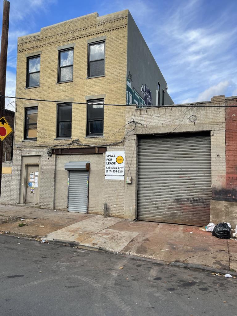 789 E 144th St
